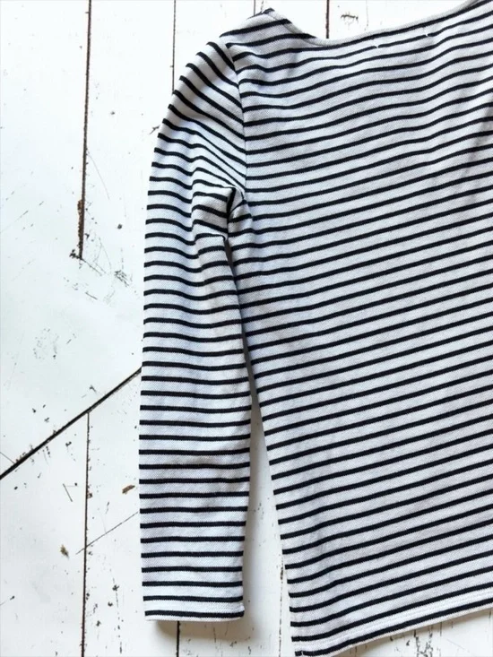 Liz Claiborne Black White Striped Knit Tunic Top Small V Neck Pullover Pocket - Picture 6 of 8